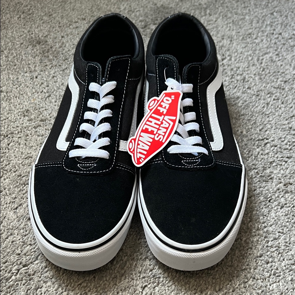 Vans Men's Classic Black and White Sneakers